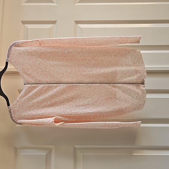 Nordstrom soft pink pattern long sleeve light sweater - Picture 4 of 4